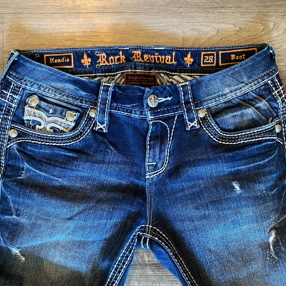 Rock Revival Jeans - Picture 2 of 2